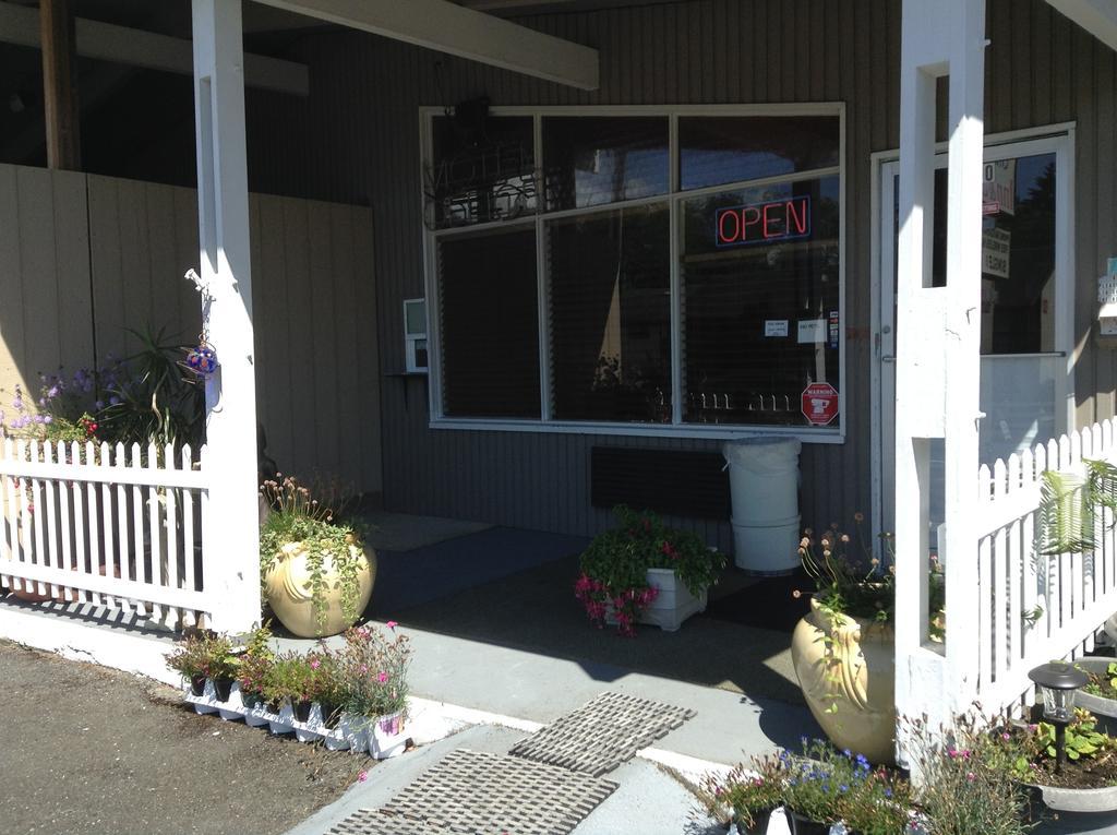 Grays Harbor Inn & Suites Aberdeen Buitenkant foto